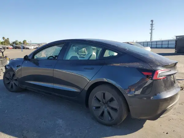5YJ3E1EA9SF051037 2025 TESLA MODEL 3 - Image 2