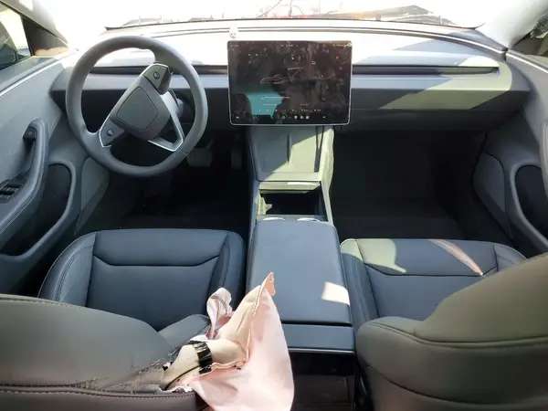5YJ3E1EA9SF051412 2025 TESLA MODEL 3 - Image 8