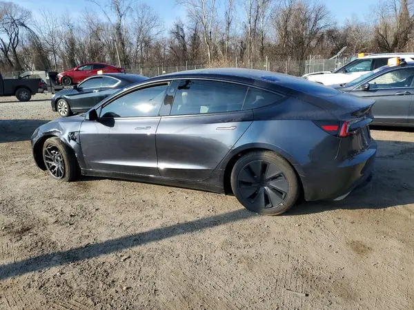 5YJ3E1EA9SF051510 2025 TESLA MODEL 3 - Image 2