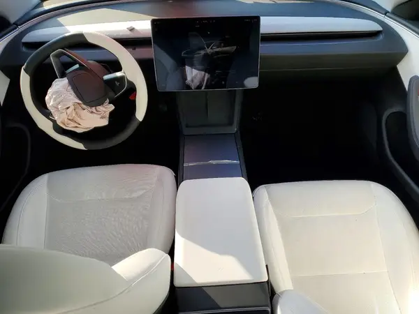 5YJ3E1EA9SF051510 2025 TESLA MODEL 3 - Image 8