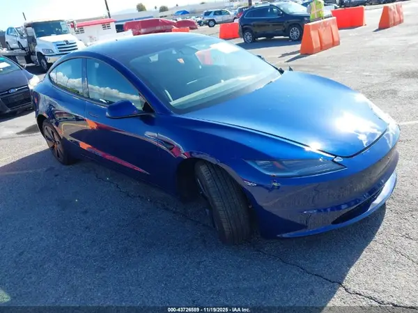 5YJ3E1EA9SF058411 2025 TESLA MODEL 3 - Image 1