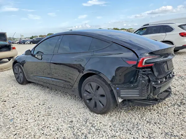 5YJ3E1EA9SF059199 2025 TESLA MODEL 3 - Image 2