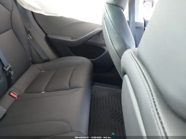 5YJ3E1EA9SF070106 2025 TESLA MODEL 3 - Image 8