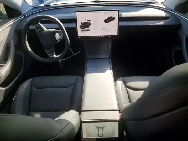 5YJ3E1EA9SF076083 2025 TESLA MODEL 3 - Image 8
