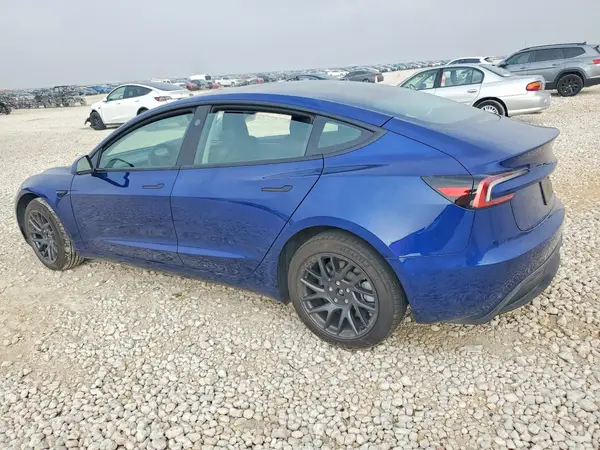 5YJ3E1EA9SF076794 2025 TESLA MODEL 3 - Image 2