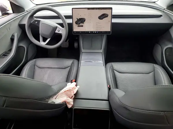 5YJ3E1EA9SF080635 2025 TESLA MODEL 3 - Image 8