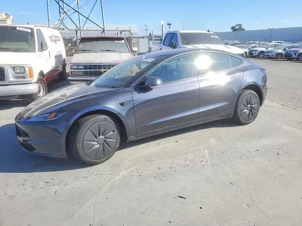 5YJ3E1EA9SF134127 2025 TESLA MODEL 3 - Image 1