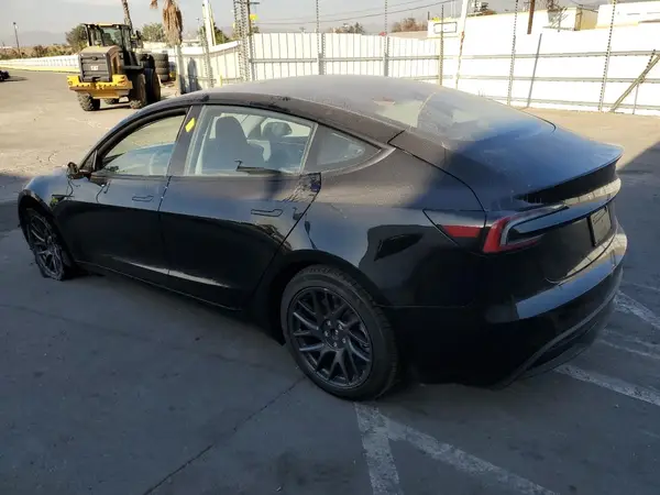 5YJ3E1EA9SF877273 2025 TESLA MODEL 3 - Image 2