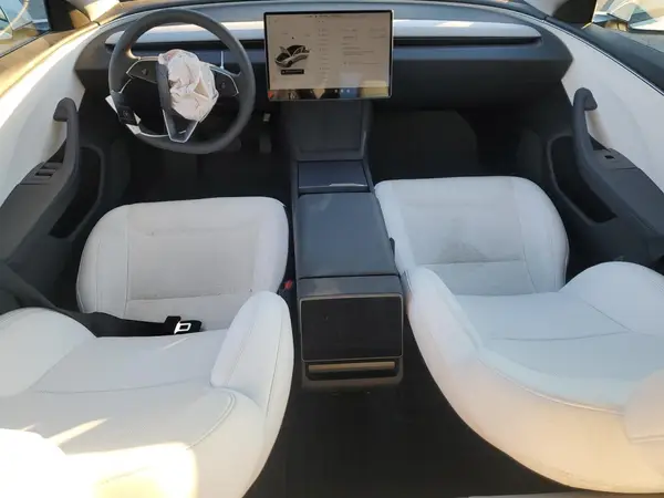 5YJ3E1EA9SF878276 2025 TESLA MODEL 3 - Image 8