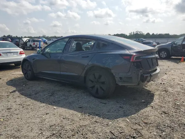 5YJ3E1EA9SF879265 2025 TESLA MODEL 3 - Image 2