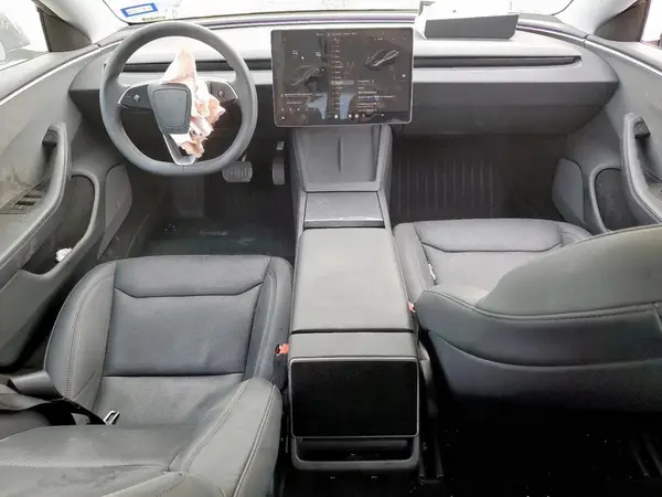 5YJ3E1EA9SF885437 2025 TESLA MODEL 3 - Image 8