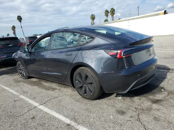 5YJ3E1EA9SF892176 2025 TESLA MODEL 3 - Image 2