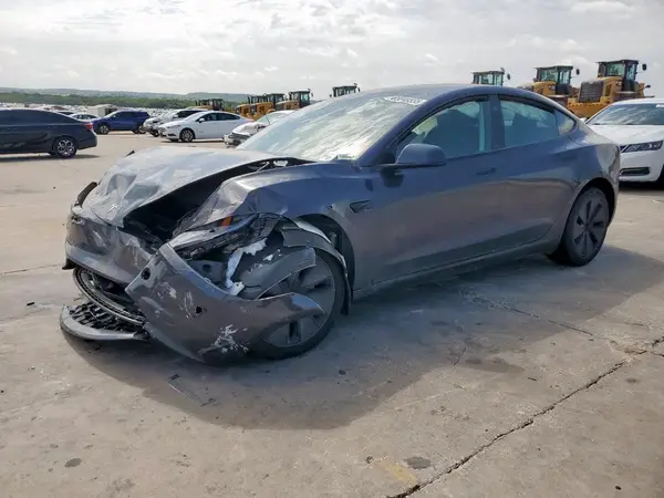 5YJ3E1EA9SF895059 2025 TESLA MODEL 3 - Image 1