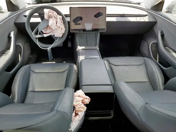 5YJ3E1EA9SF895059 2025 TESLA MODEL 3 - Image 8