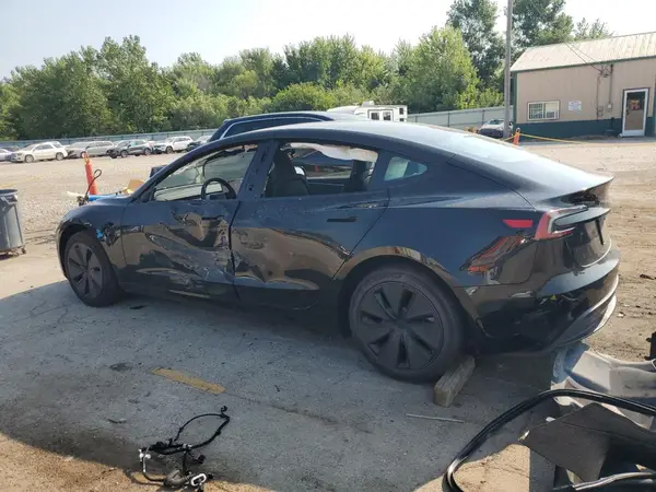 5YJ3E1EA9SF902401 2025 TESLA MODEL 3 - Image 2
