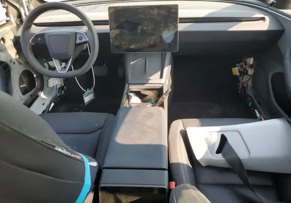 5YJ3E1EA9SF902401 2025 TESLA MODEL 3 - Image 8