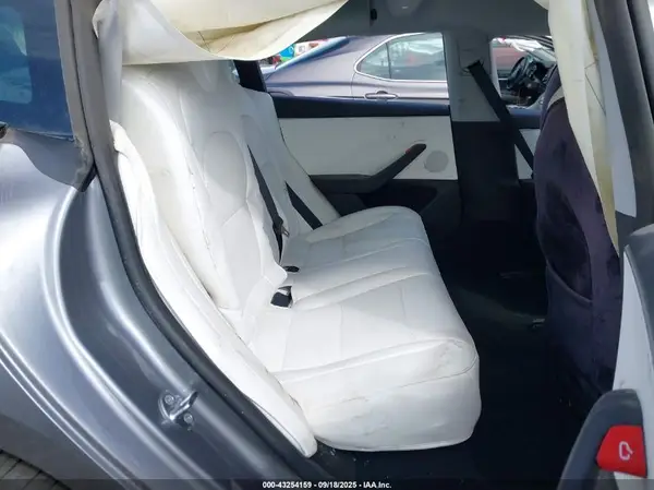 5YJ3E1EA9SF903211 2025 TESLA MODEL 3 - Image 8