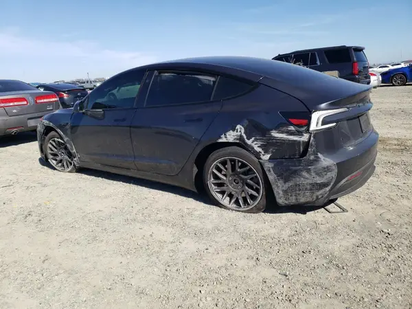 5YJ3E1EA9SF903399 2025 TESLA MODEL 3 - Image 2