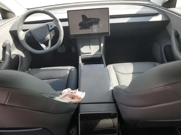 5YJ3E1EA9SF903788 2025 TESLA MODEL 3 - Image 8
