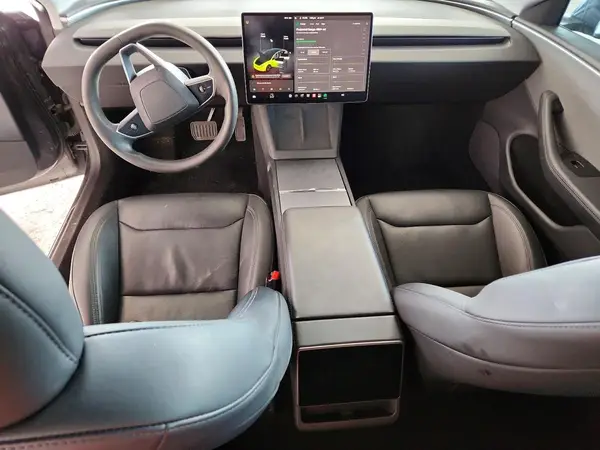 5YJ3E1EA9SF904262 2025 TESLA MODEL 3 - Image 8