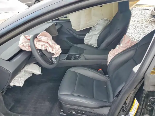 5YJ3E1EA9SF905900 2025 TESLA MODEL 3 - Image 8