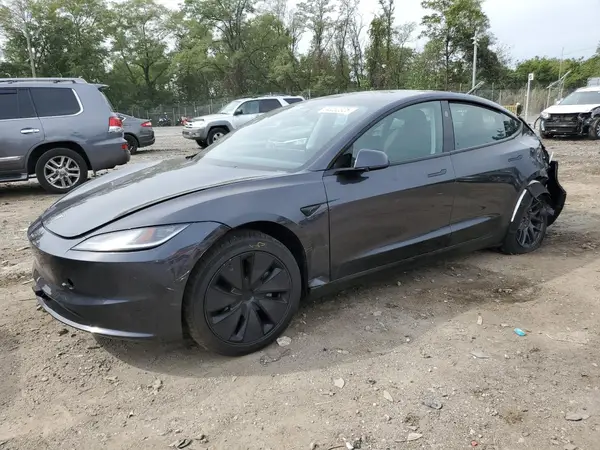 5YJ3E1EA9SF907307 2025 TESLA MODEL 3 - Image 1