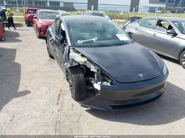 5YJ3E1EA9SF908005 2025 TESLA MODEL 3 - Image 1