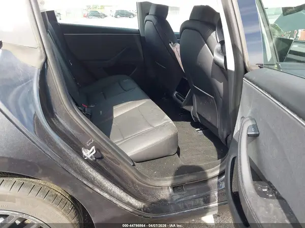 5YJ3E1EA9SF908005 2025 TESLA MODEL 3 - Image 8
