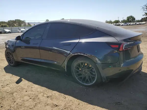 5YJ3E1EA9SF910112 2025 TESLA MODEL 3 - Image 2