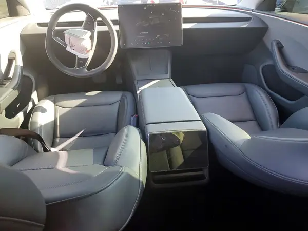 5YJ3E1EA9SF910224 2025 TESLA MODEL 3 - Image 8