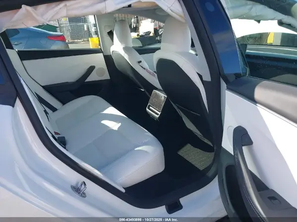 5YJ3E1EA9SF913379 2025 TESLA MODEL 3 - Image 8