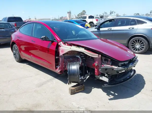 5YJ3E1EA9SF914421 2025 TESLA MODEL 3 - Image 1