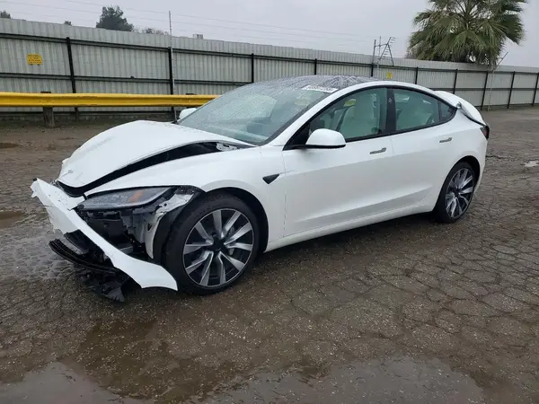 5YJ3E1EA9SF916802 2025 TESLA MODEL 3 - Image 1