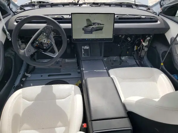 5YJ3E1EA9SF922129 2025 TESLA MODEL 3 - Image 8