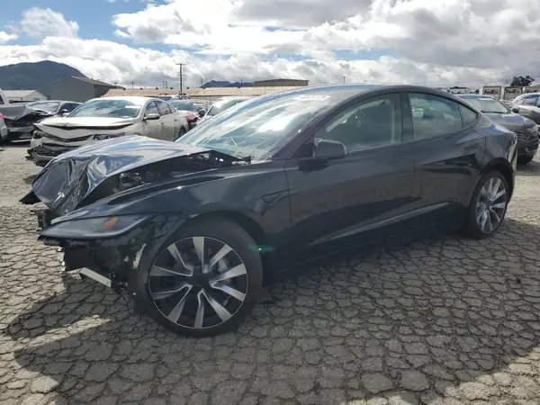5YJ3E1EA9SF924138 2025 TESLA MODEL 3 - Image 1