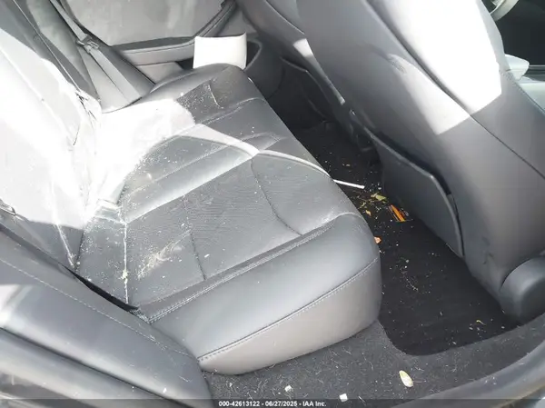 5YJ3E1EA9SF925113 2025 TESLA MODEL 3 - Image 8