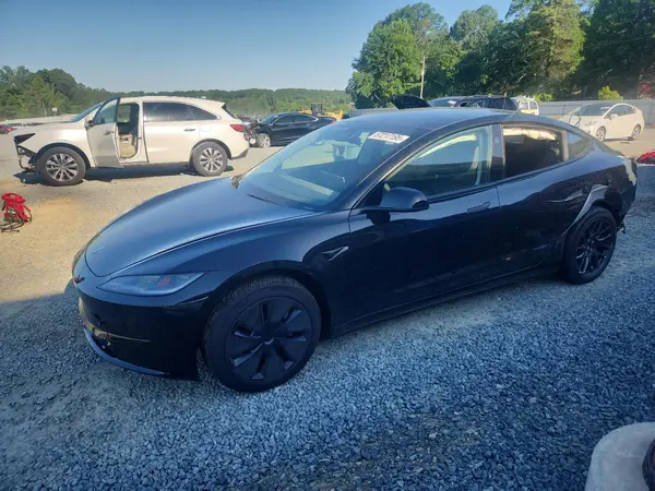 5YJ3E1EA9SF928187 2025 TESLA MODEL 3 - Image 1