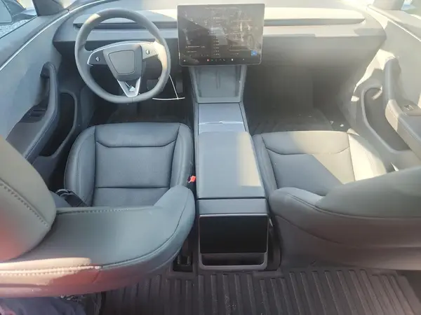 5YJ3E1EA9SF928187 2025 TESLA MODEL 3 - Image 8