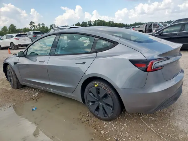5YJ3E1EA9SF935222 2025 TESLA MODEL 3 - Image 2