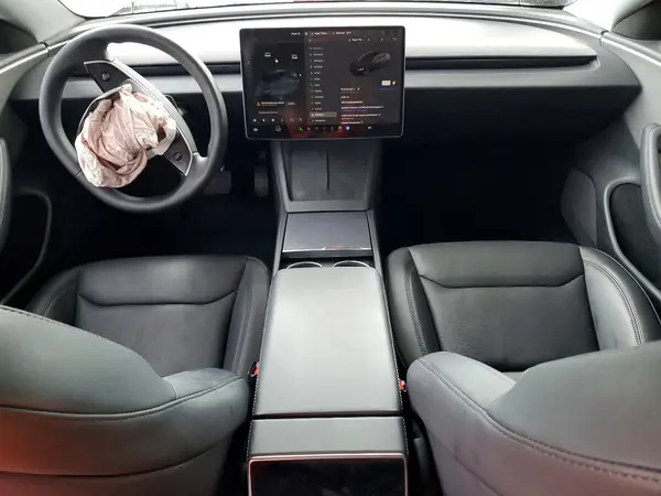 5YJ3E1EA9SF940615 2025 TESLA MODEL 3 - Image 8