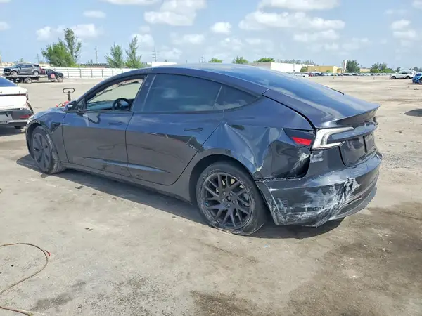 5YJ3E1EA9SF950481 2025 TESLA MODEL 3 - Image 2