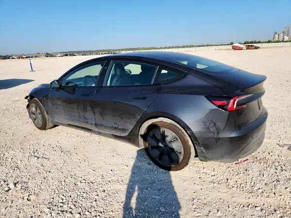 5YJ3E1EA9SF959861 2025 TESLA MODEL 3 - Image 2