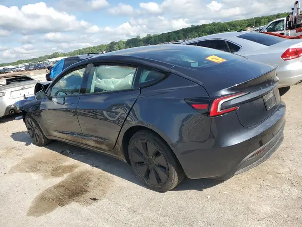 5YJ3E1EA9SF965269 2025 TESLA MODEL 3 - Image 2
