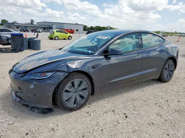 5YJ3E1EA9SF966664 2025 TESLA MODEL 3 - Image 1