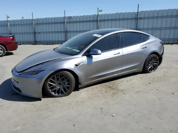 5YJ3E1EA9SF967426 2025 TESLA MODEL 3 - Image 1