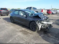 5YJ3E1EA9SF971105 2025 TESLA MODEL 3