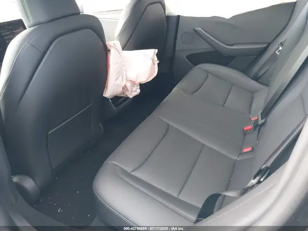 5YJ3E1EA9SF972724 2025 TESLA MODEL 3 - Image 8