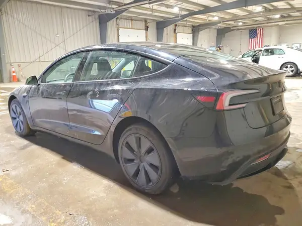 5YJ3E1EA9SF972979 2025 TESLA MODEL 3 - Image 2