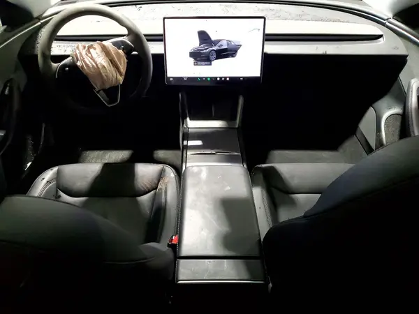 5YJ3E1EA9SF972979 2025 TESLA MODEL 3 - Image 8