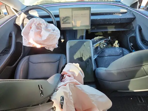 5YJ3E1EA9SF980600 2025 TESLA MODEL 3 - Image 8
